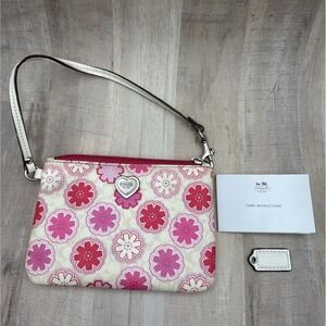 COACH Waverly Hearts Mini Card Wallet Wristlet Beige with Pink Flowers 6"